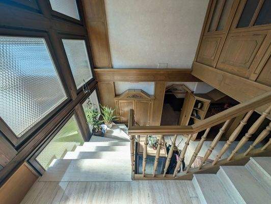  Treppenhaus beim Saal