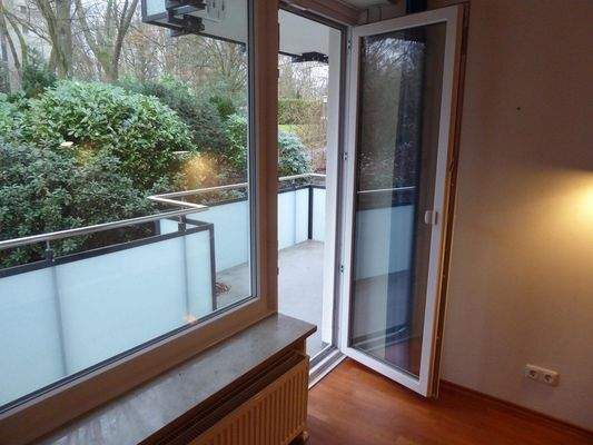 Balkonzimmer, Balkontür