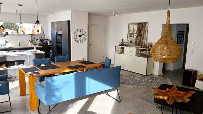 EG Blick i.d. Wohn-u. Essbereich.jpg