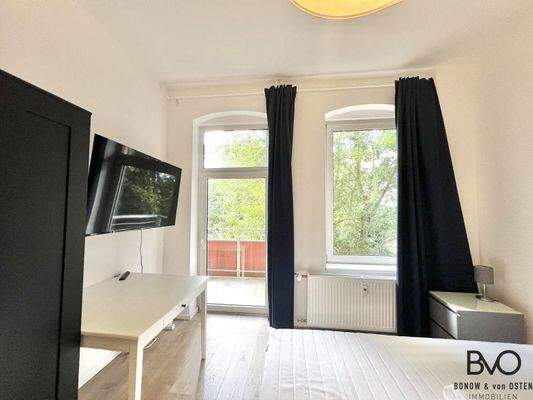 Zimmer mit Zugang zum Balkon 