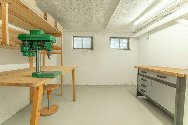 Keller Werkstatt Stageing