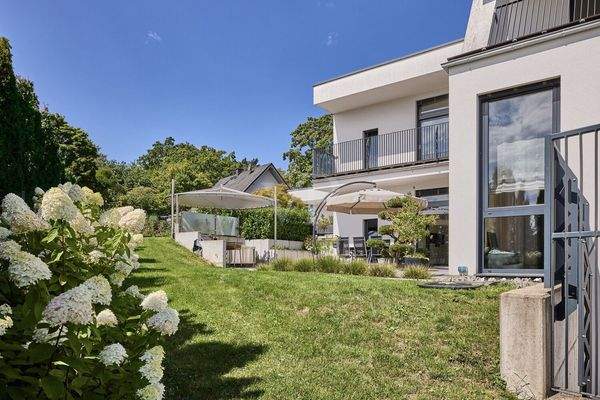 Zugang zum hinteren Gartenbereich