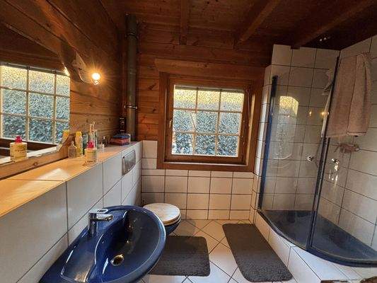 Duschbad mit Fenster