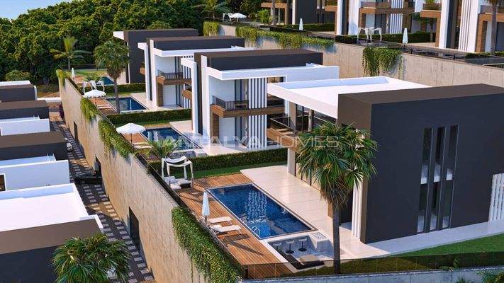 Detached Houses with Private Pools and Gardens in Alanya