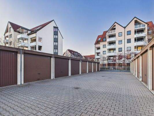 dazugehörige Garage