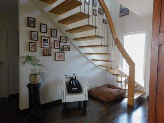 BB11 Diele-Treppenaufgang