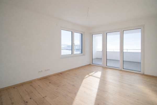 Wohnbereich mit Küche und Terrasse