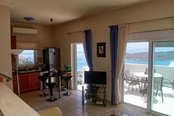 Crete, Plaka Elounda: Villa with swimming pool and panoramic views above Plaka