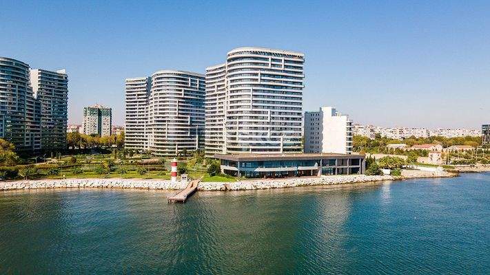 Flats in Complex with Luxury Amenities in İstanbul Bakırköy