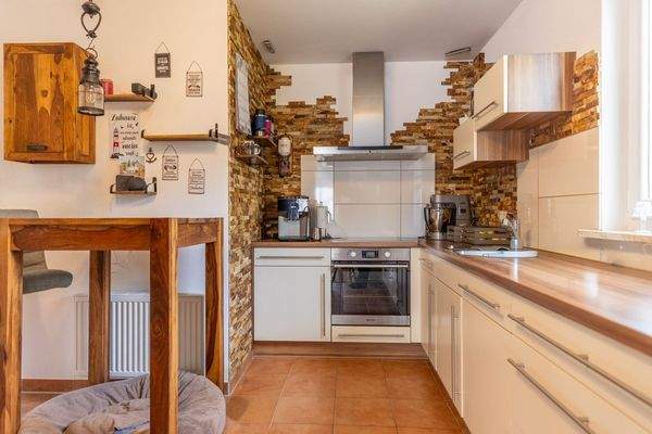 Modernes Familienhaus mit Traumgarten und Blick ins Grüne