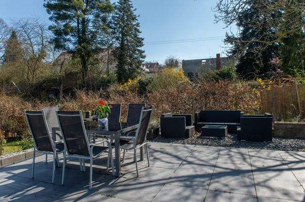Terrasse und Lounge 