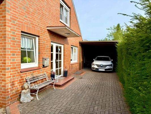 Carport / Hauseingang