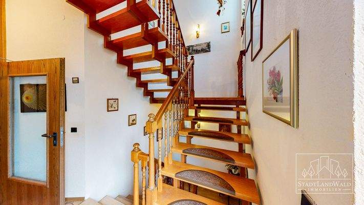 EG mit Treppe ins OG