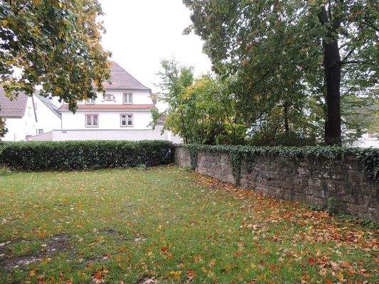 Gartenblick vom Esszimmer aus/ Freisitz