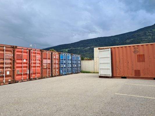 Container