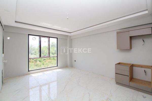 Apartments in a Complex Close to Daily Amenities in Yalova
