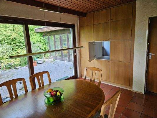 Essbereich m. Durchreiche - oben