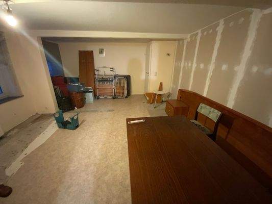 Zimmer - modernisierungsbedürftig