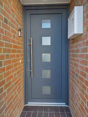 Neue Eingangstür