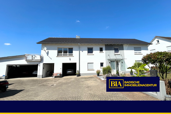 Aussenansicht Zwei-Familienhaus