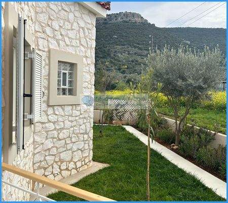 221e17a1eb6844b1b63380842bc0079c-original