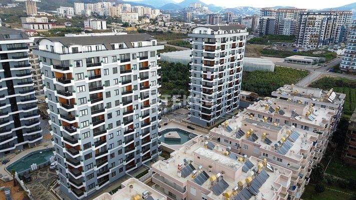 Real Estate in a Two Block Complex 600 M from the Sea in Alanya