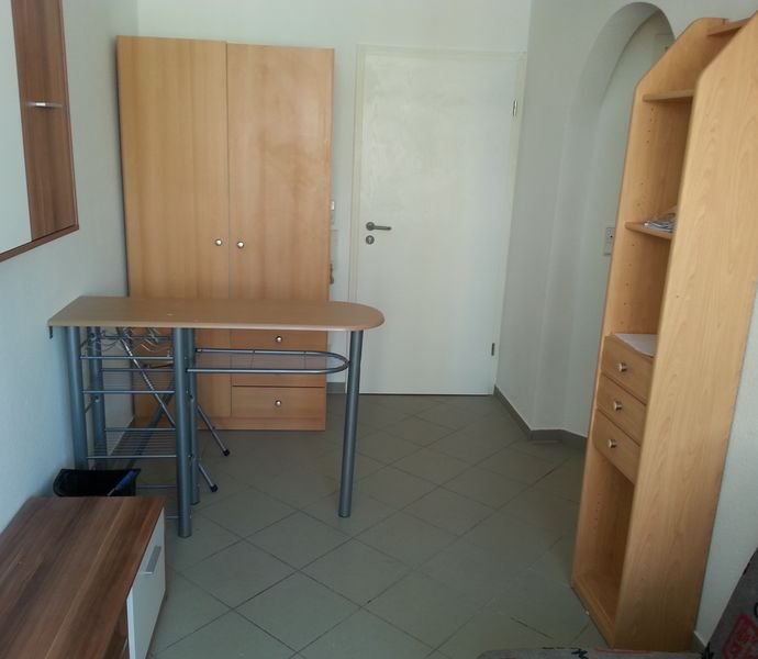 Möblierte, gepflegte 1-Zimmer-Wohnung mit Balkon in Bad Nauheim
