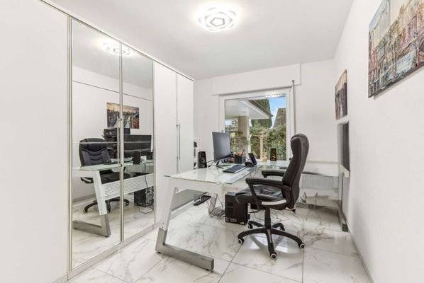 Arbeitszimmer