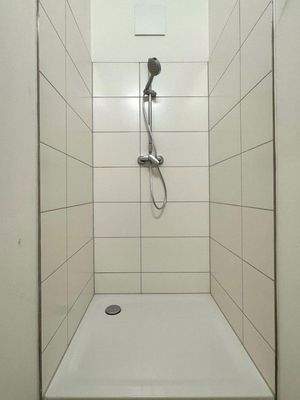 Dusche in B0 - 17