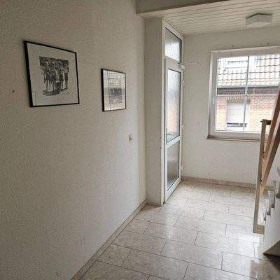 Hausflur mit Eingangstüre