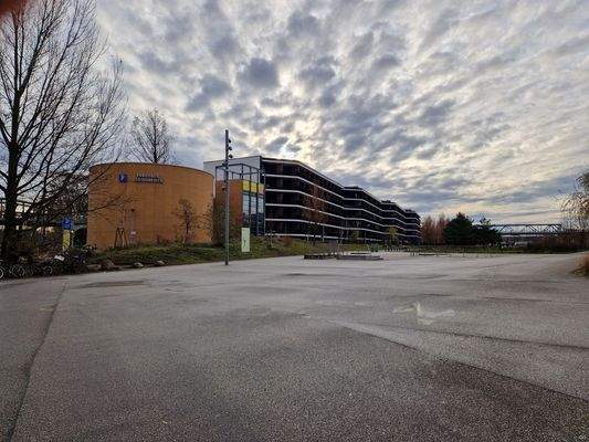 der Morgenhimmerl über dem Haus