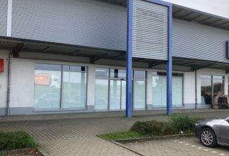 Ladenansicht Front mit Automatikschiebetüre