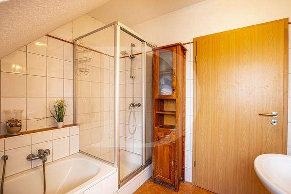 Badezimmer im Dachgeschoss