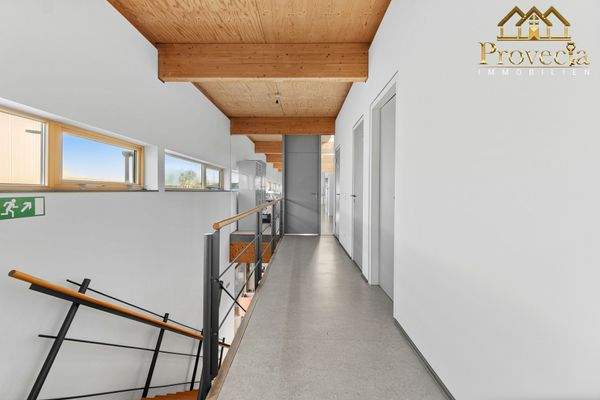 Flur im Obergeschoss des Büros