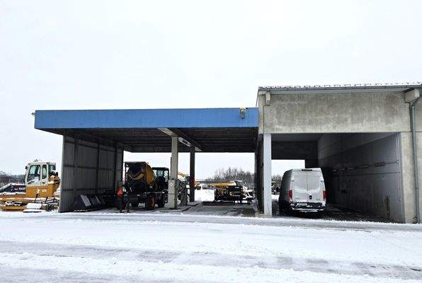 Überdachte Abstellfläche