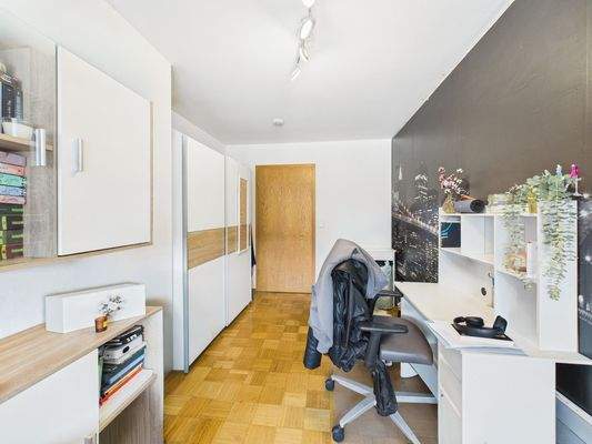 Kinderzimmer 2 /Büro