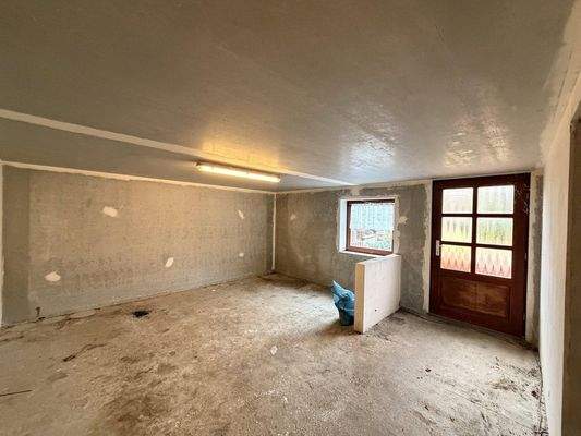 Keller 2 mit Zugangstür 