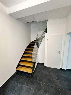 Diele m. Treppenhaus.jpg