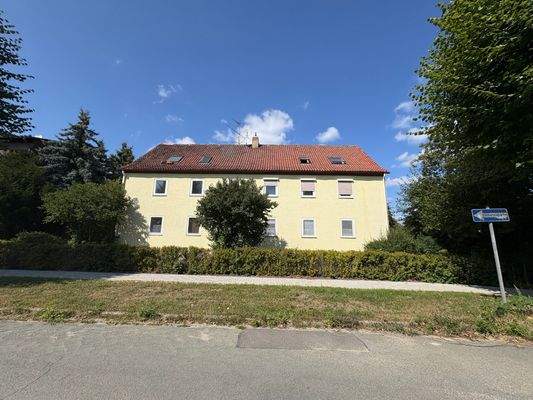 Außenansicht (Straßenseite)