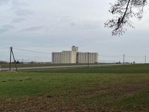 Harth-Pöllnitz Halle, Harth-Pöllnitz Hallenfläche
