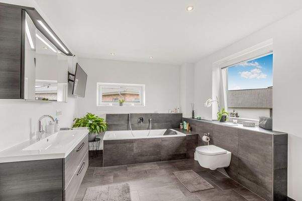 Hochwertiges Vollbad 