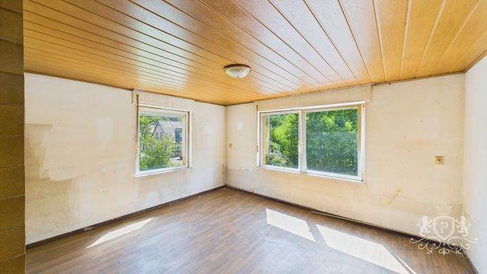 CAM01984G0-PR0506-STILL002