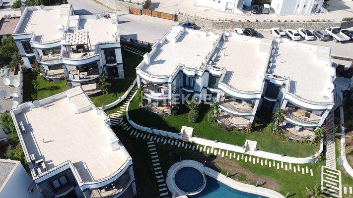 Apartment in a Complex Next to the Beach in Bodrum