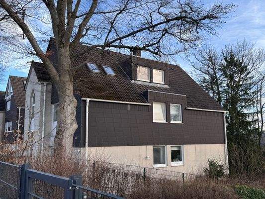 21. Seitenansicht Wohnung im DG.jpg