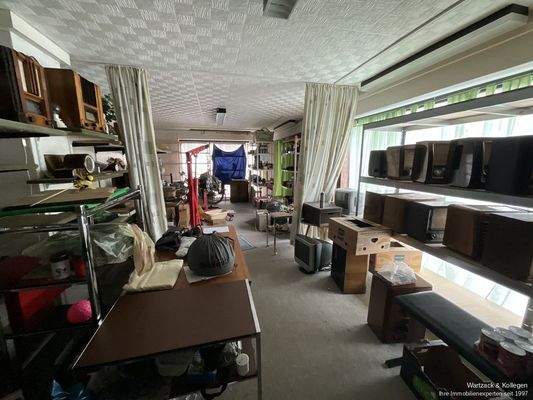 "Verkaufsraum" im Erdgeschoss