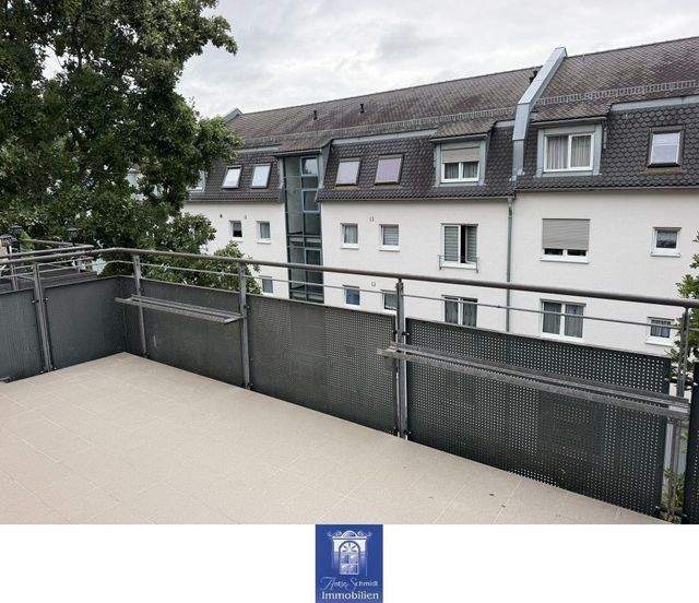 Eindrucksvolle Wohnung mit Balkon in gepflegter Umgebung! - Foto 3
