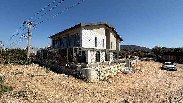 Brand New Villas in an Advantageous Location in İzmir Urla