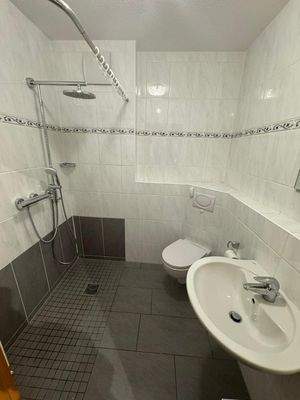 Badezimmer-1.jpg