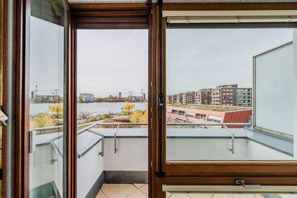 Balkon und Blick Bad Dachgeschoss