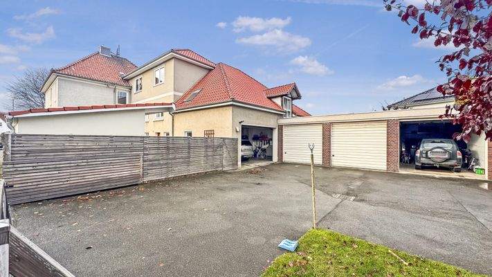 Garagen/Stellplätze